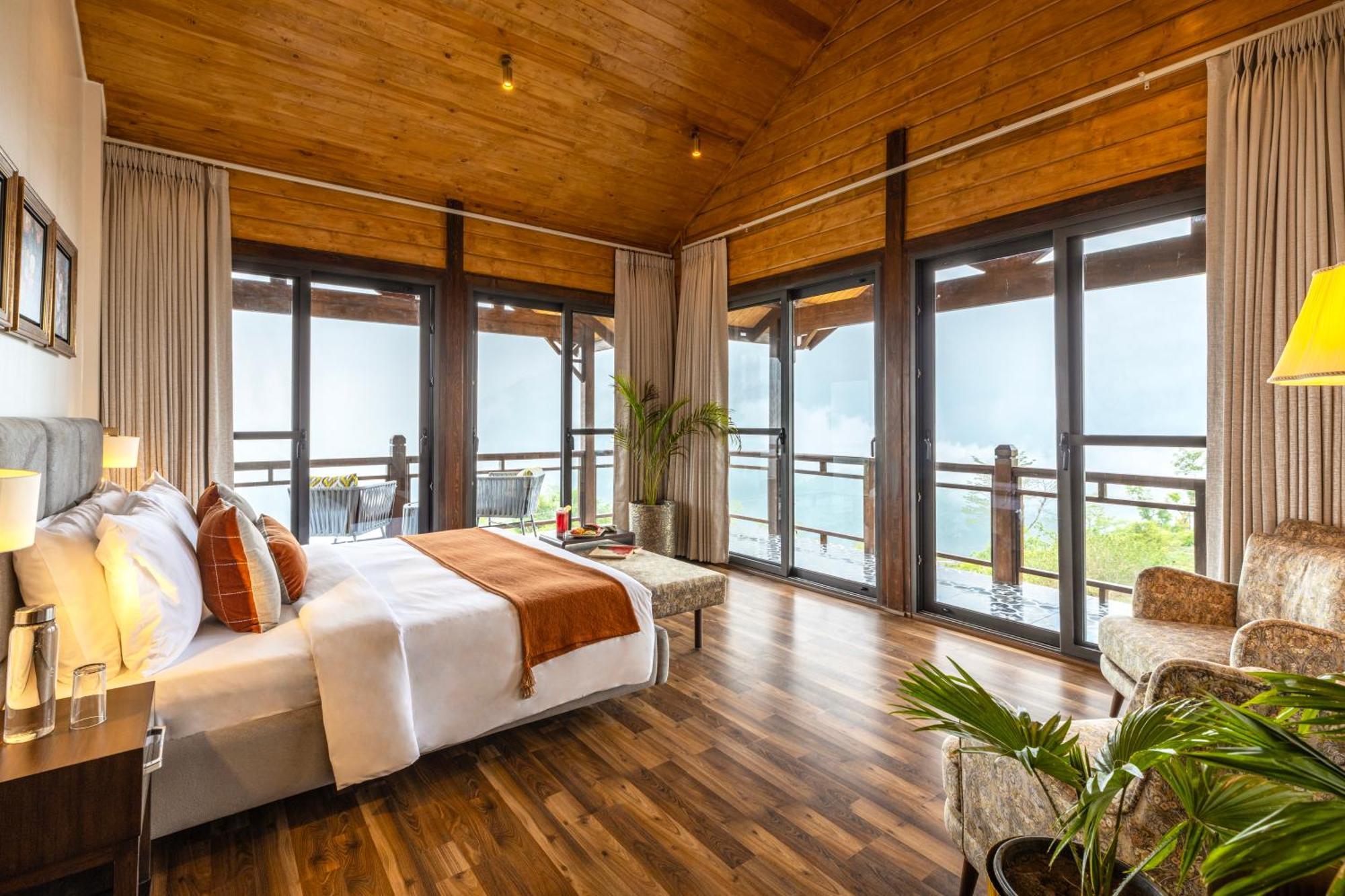 Ama Stays & Trails Kashi House, ริชิเคช ภายนอก รูปภาพ