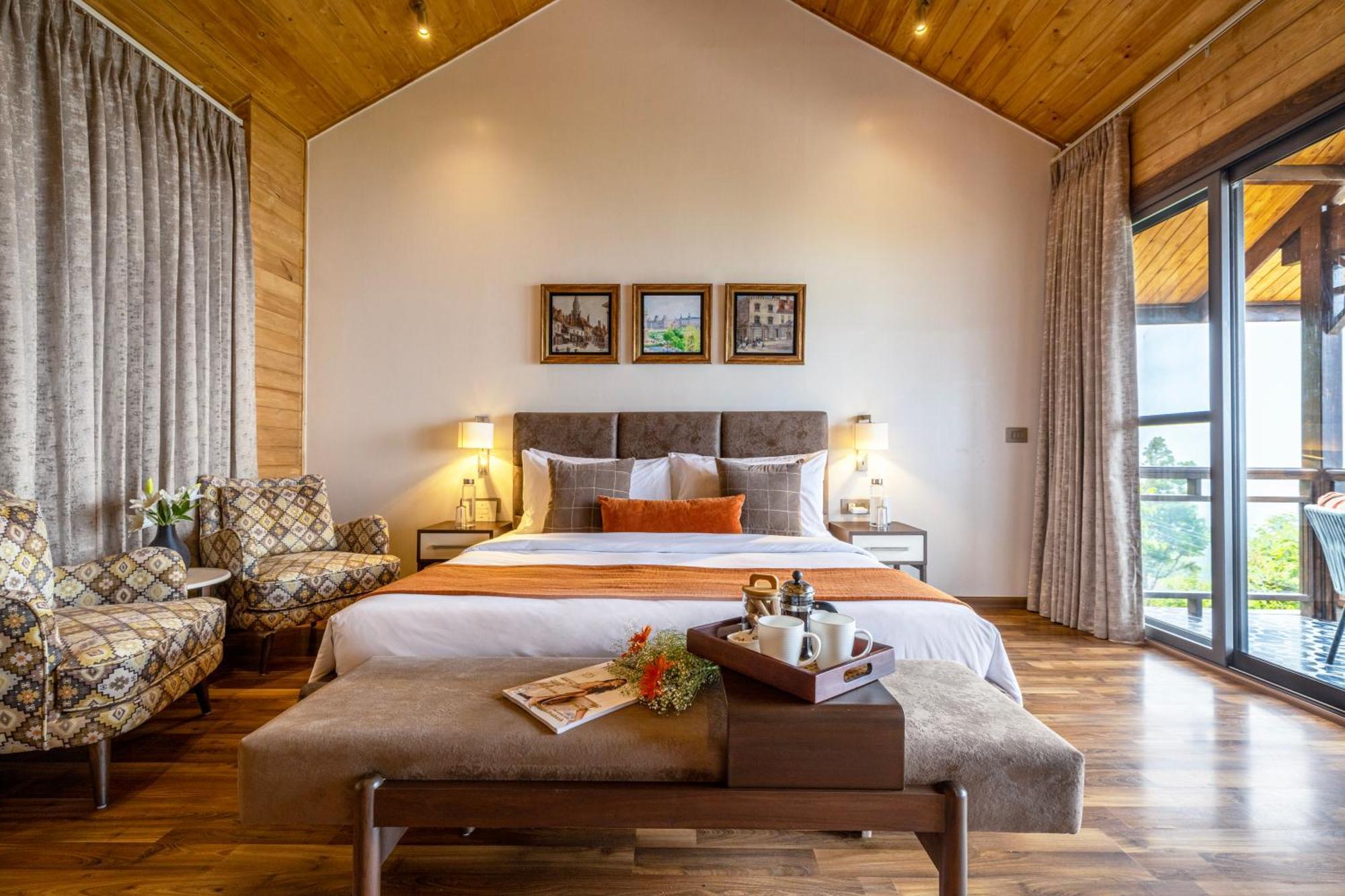 Ama Stays & Trails Kashi House, ริชิเคช ภายนอก รูปภาพ