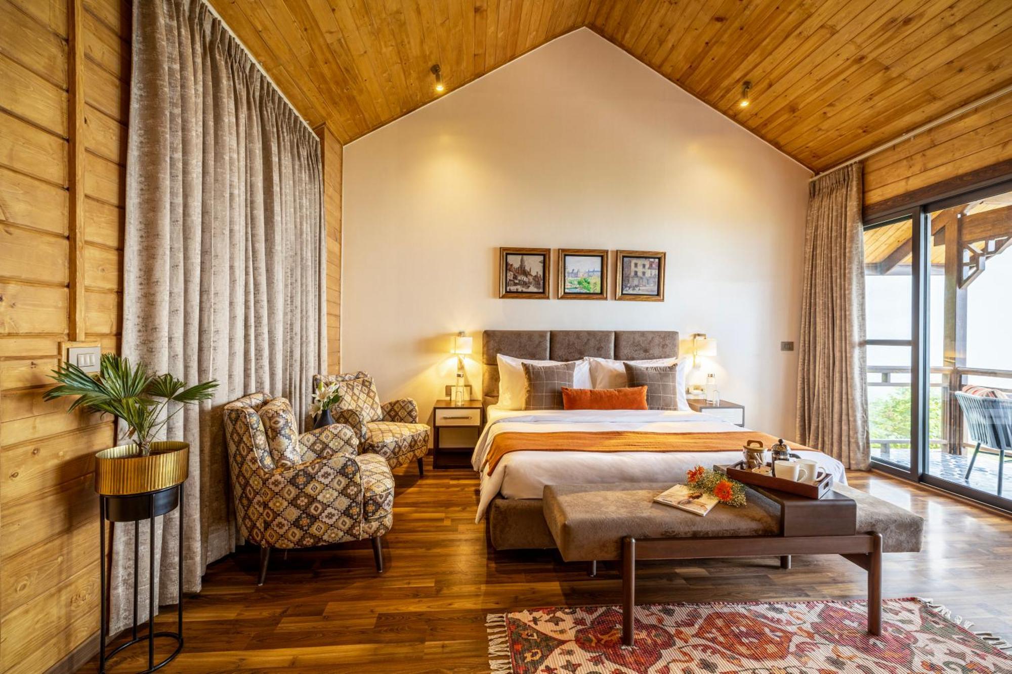 Ama Stays & Trails Kashi House, ริชิเคช ภายนอก รูปภาพ